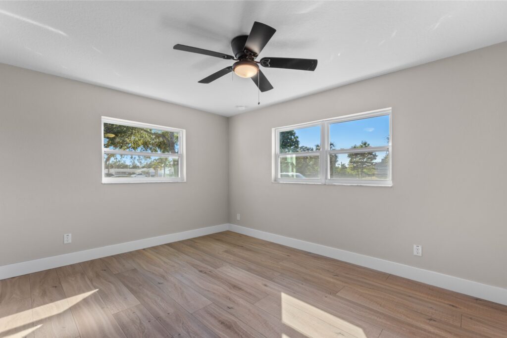 6135 Tanglewood Dr ne-09