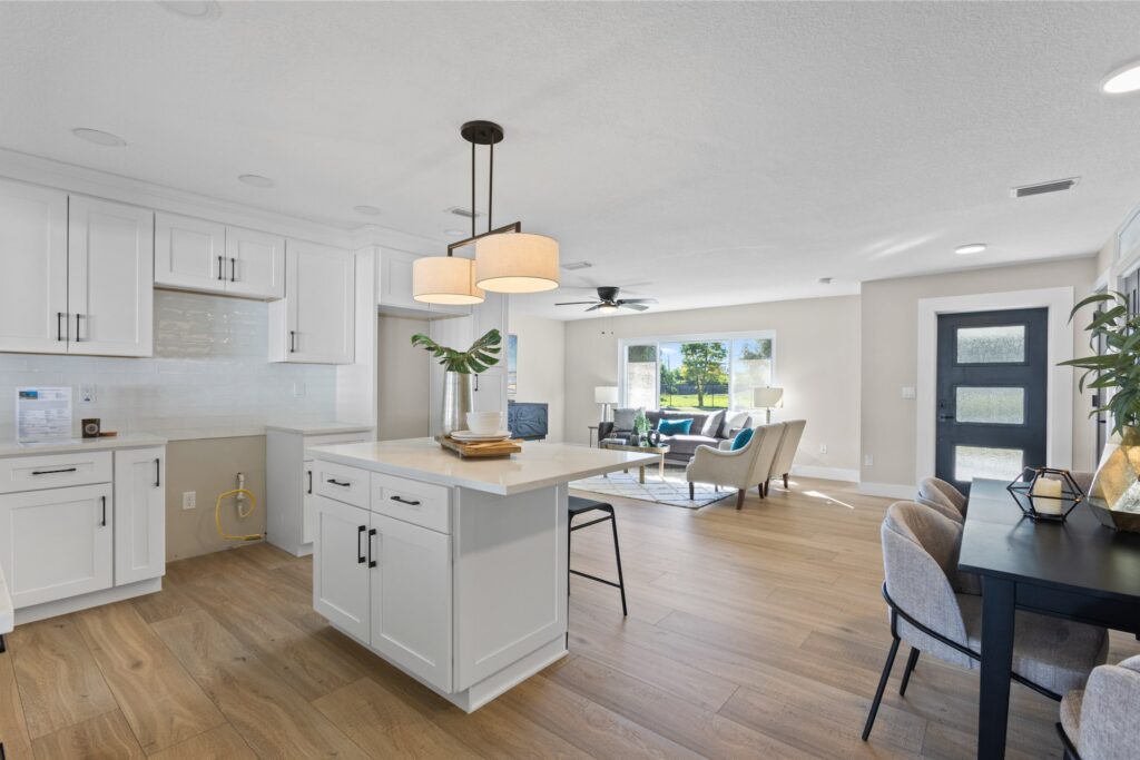 6135 Tanglewood Dr ne-25