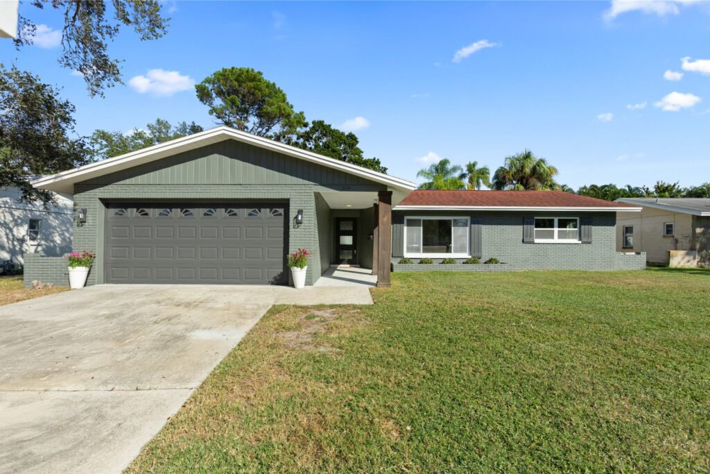 6135 Tanglewood Dr ne-29